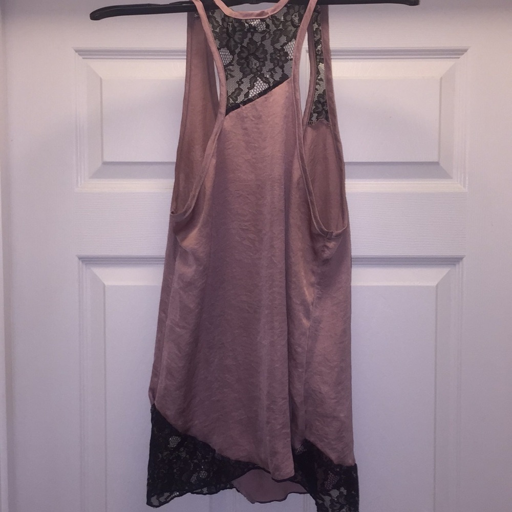 Mauve Razorback Top - Picture 2 of 3